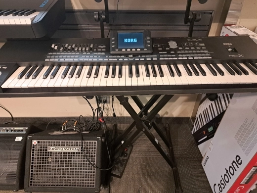 Korg - PA3X-76